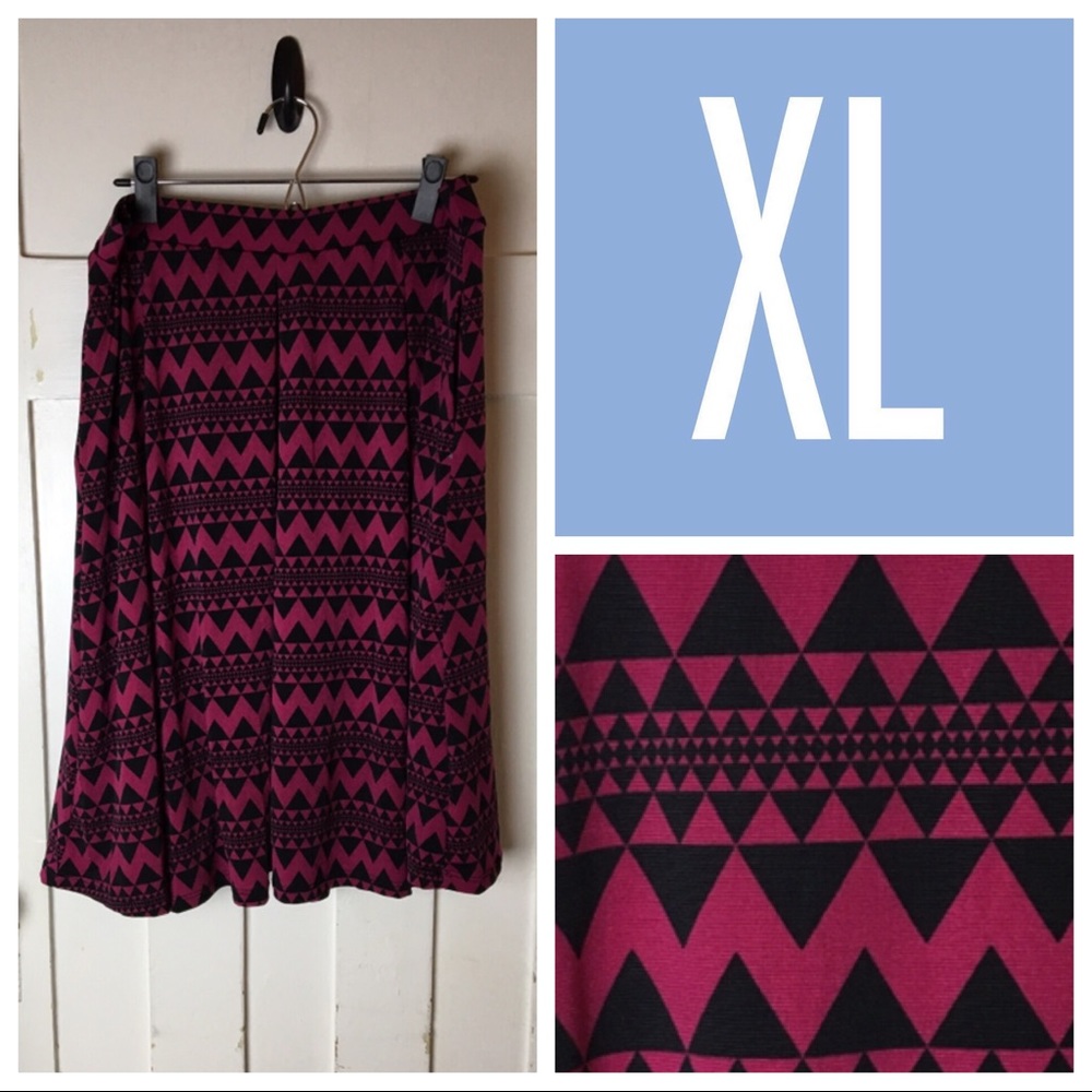 XL LuLaRoe Madison Skirt - Dark Fuchsia/Black